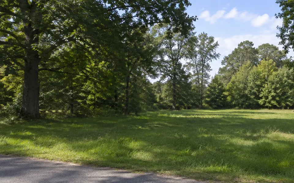 Arkansas land review scene for Arkansas Land Title Company Closing Steps